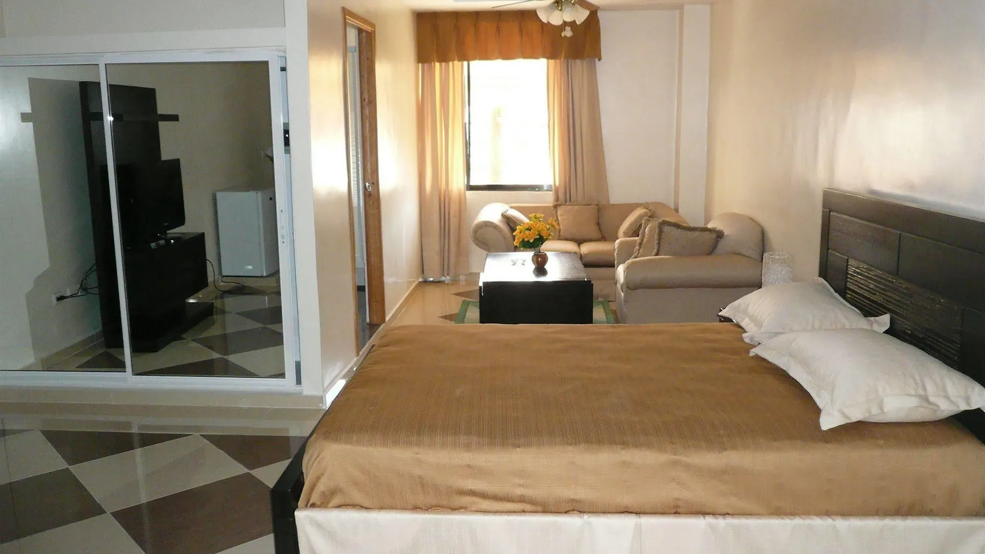 Aparta Hotel Roma Santo Domingo 3*,